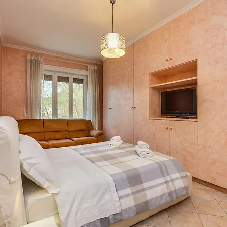 Vatican Comfortable * Rome